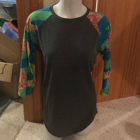 LuLaRoe Tops - LulaRoe Randy Size Small